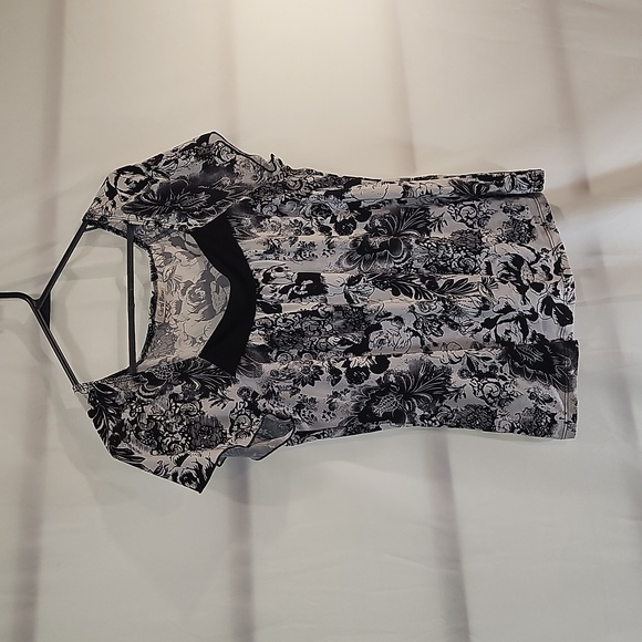 Carol Rose Black and White Blouse (M) - Picture 4 of 12